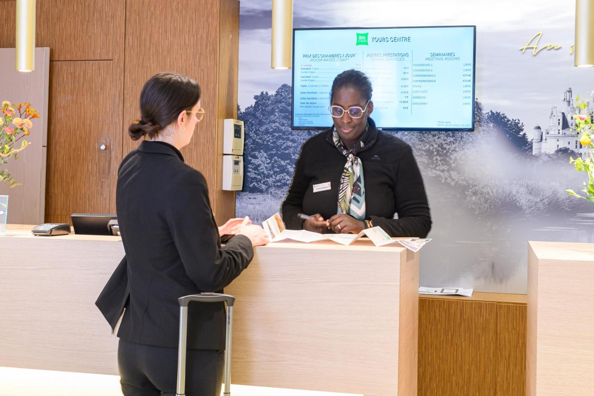 Ibis Styles Tours Centre Hotell Eksteriør bilde