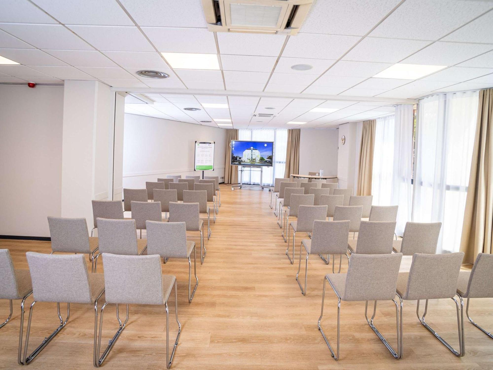 Ibis Styles Tours Centre Hotell Eksteriør bilde