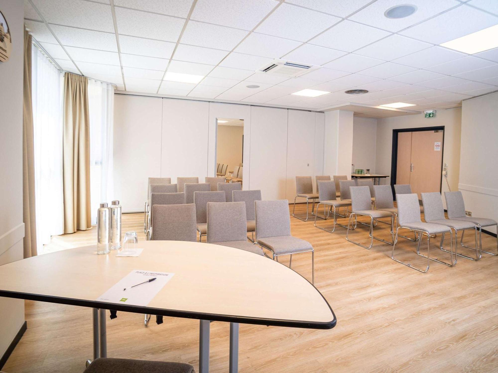 Ibis Styles Tours Centre Hotell Eksteriør bilde