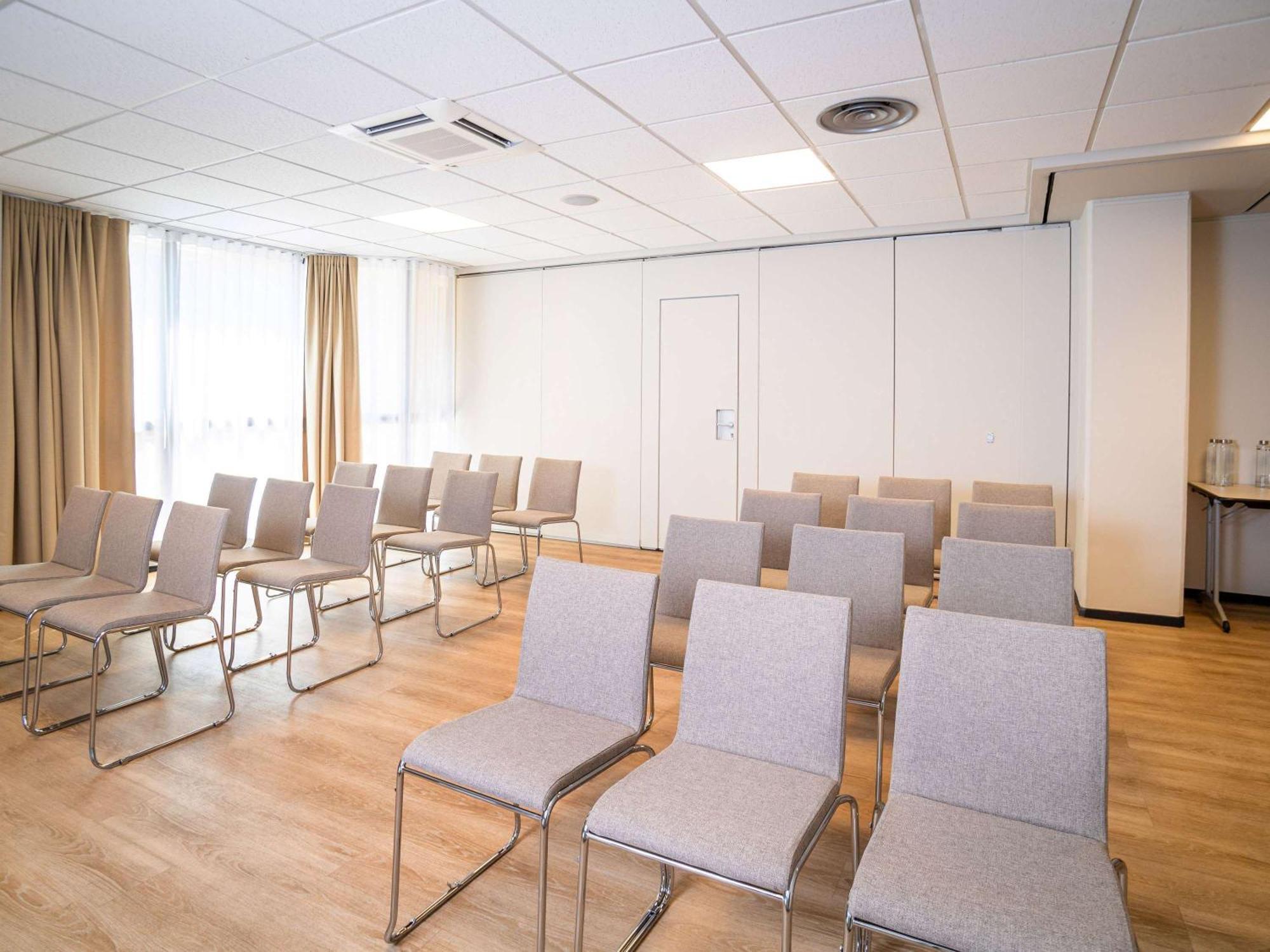 Ibis Styles Tours Centre Hotell Eksteriør bilde