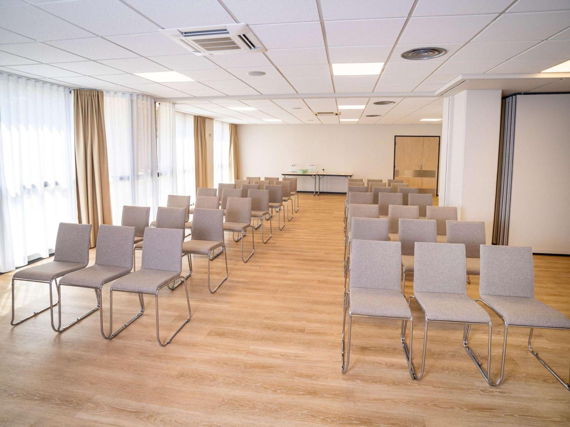 Ibis Styles Tours Centre Hotell Eksteriør bilde